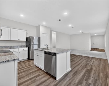 2128 Meadow Park Drive - Photo Thumbnail 2