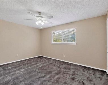 912 N Nursery Road - Photo Thumbnail 15