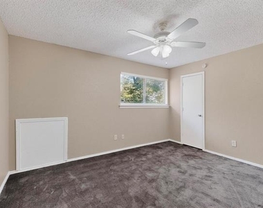 912 N Nursery Road - Photo Thumbnail 22