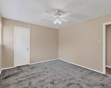 912 N Nursery Road - Photo Thumbnail 25