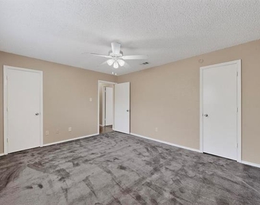 912 N Nursery Road - Photo Thumbnail 17