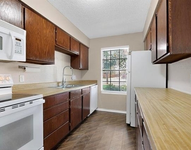 912 N Nursery Road - Photo Thumbnail 12