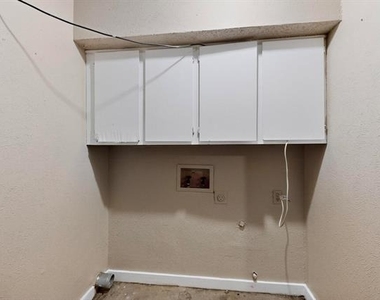 912 N Nursery Road - Photo Thumbnail 27