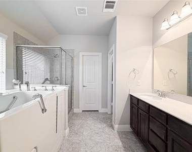 126 Wilmington Drive - Photo Thumbnail 16