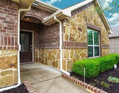 126 Wilmington Drive - Photo Thumbnail 3