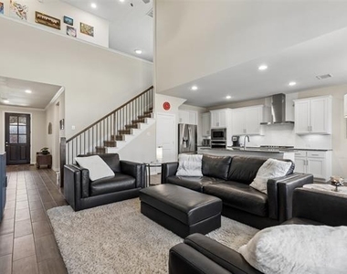 1416 Jackdaw Road - Photo Thumbnail 4