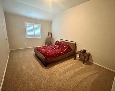 6400 Sidney Lane - Photo Thumbnail 20