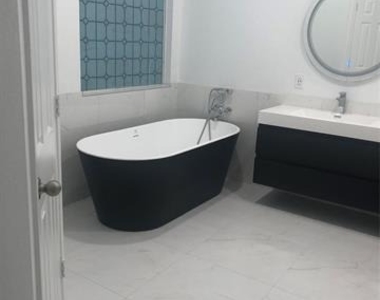 6400 Sidney Lane - Photo Thumbnail 16