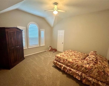 6400 Sidney Lane - Photo Thumbnail 21