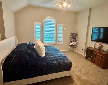 6400 Sidney Lane - Photo Thumbnail 19