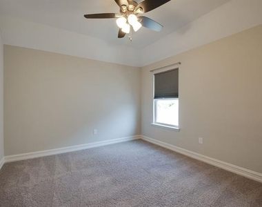 3505 Montadale Avenue - Photo Thumbnail 21
