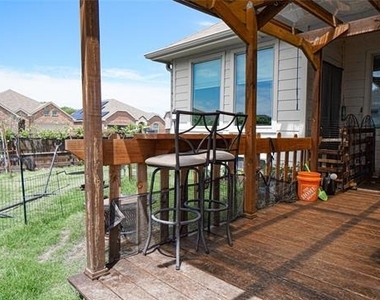733 Alden Drive - Photo Thumbnail 17