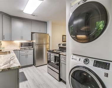 4704 Collinwood Avenue - Photo Thumbnail 15