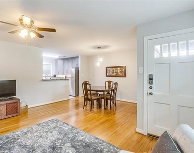4704 Collinwood Avenue - Photo Thumbnail 5