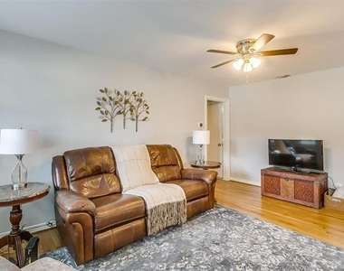 4704 Collinwood Avenue - Photo Thumbnail 2