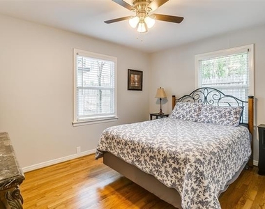 4704 Collinwood Avenue - Photo Thumbnail 18