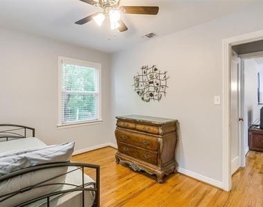 4704 Collinwood Avenue - Photo Thumbnail 22