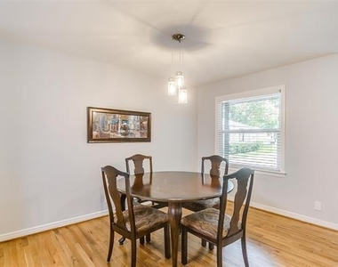 4704 Collinwood Avenue - Photo Thumbnail 7