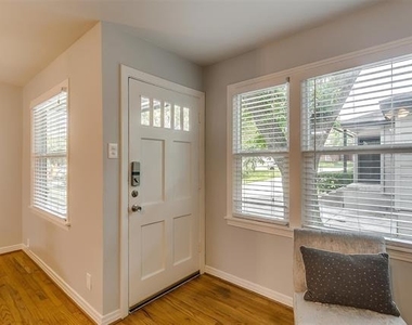 4704 Collinwood Avenue - Photo Thumbnail 9