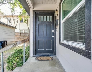 4704 Collinwood Avenue - Photo Thumbnail 1