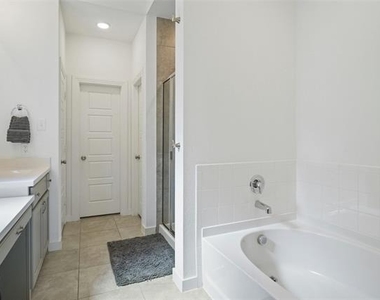 525 Overton Avenue - Photo Thumbnail 13