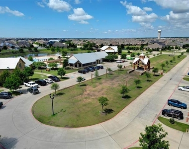 525 Overton Avenue - Photo Thumbnail 29