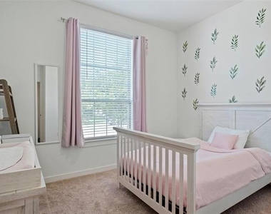 525 Overton Avenue - Photo Thumbnail 16