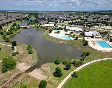 525 Overton Avenue - Photo Thumbnail 31