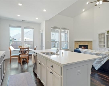 525 Overton Avenue - Photo Thumbnail 8