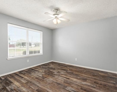 4830 Gatewood Road - Photo Thumbnail 16