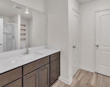 4536 Skipador Drive - Photo Thumbnail 9