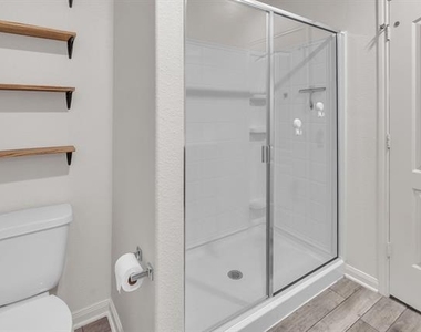 4536 Skipador Drive - Photo Thumbnail 10