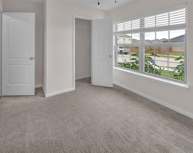4536 Skipador Drive - Photo Thumbnail 6