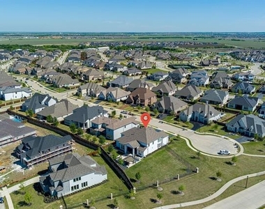701 Star Meadow Drive - Photo Thumbnail 23