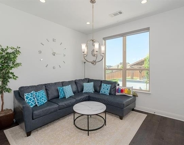 701 Star Meadow Drive - Photo Thumbnail 9
