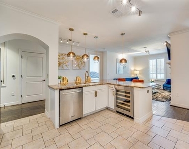 8616 Turtle Creek Boulevard - Photo Thumbnail 5
