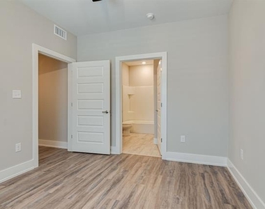 115 W Jones - Photo Thumbnail 12