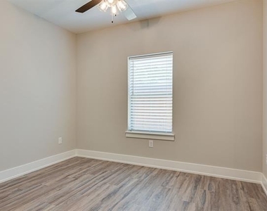 115 W Jones - Photo Thumbnail 7