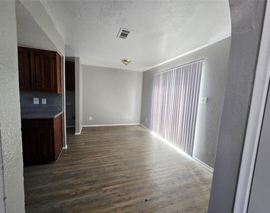 3954 Altoona Drive - Photo Thumbnail 1