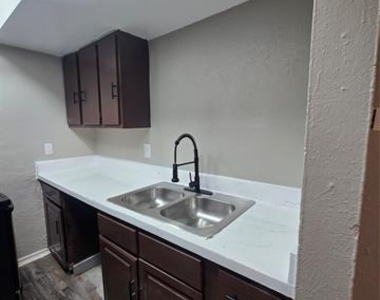 3954 Altoona Drive - Photo Thumbnail 3
