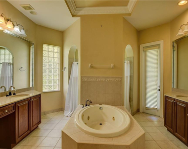 10295 Trianon Place - Photo Thumbnail 9