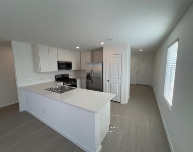 1633 Limpkin Drive - Photo Thumbnail 3