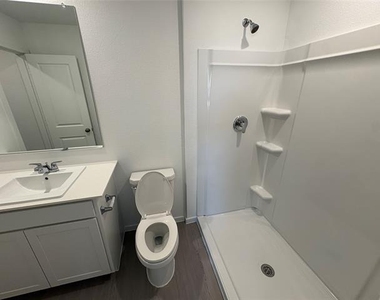 1633 Limpkin Drive - Photo Thumbnail 17