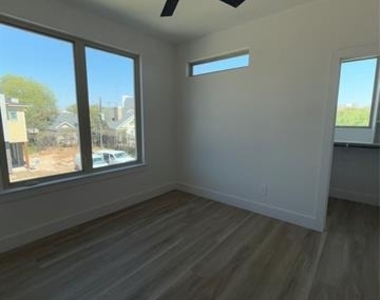 5632 Mesa Circle - Photo Thumbnail 18