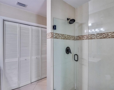 2750 Se 4th Street - Photo Thumbnail 44