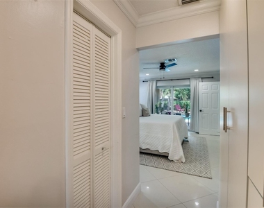 2750 Se 4th Street - Photo Thumbnail 28