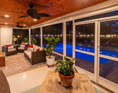2750 Se 4th Street - Photo Thumbnail 56