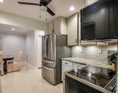 2750 Se 4th Street - Photo Thumbnail 15