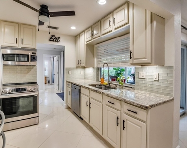 2750 Se 4th Street - Photo Thumbnail 17