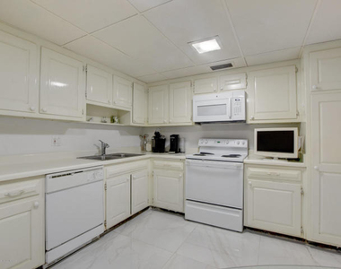 100 Worth Avenue - Photo Thumbnail 25